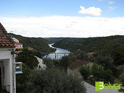Vista da ponte a partir do Largo Luís de Camões, por David Martins